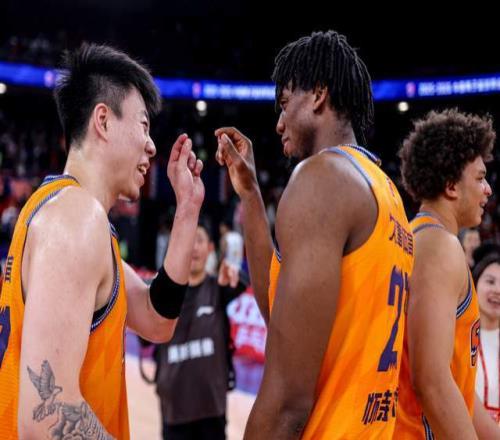 CBA積分榜最新排名！上海力壓廣廈排第1，廣東第3不穩，7隊大亂斗