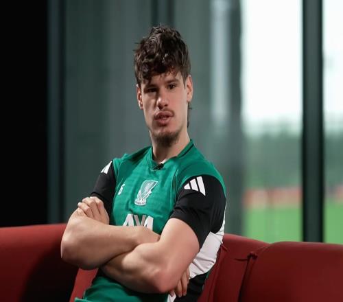 凱爾凱茲：剛來利物浦時急于展現(xiàn)一切羅伯遜給了我很多幫助