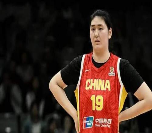 8分鐘11分5板！2.26米小姚明持續(xù)爆發(fā)只有老帥能用好她