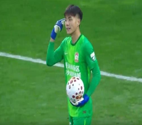 中超爭議判罰！萊昂納多進球被吹，李昊罕見暴怒，擠地鐵戰(zhàn)術(shù)失敗