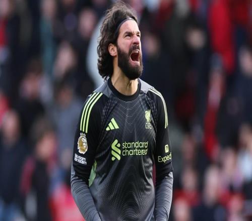 記者：利物浦已經(jīng)激活和阿利松續(xù)約至2027年6月的選項(xiàng)