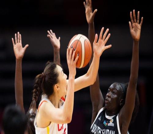 不是王思雨！不是楊舒予！南蘇丹女籃主帥贊中國2小將，已是核心