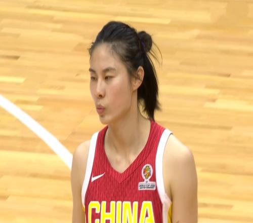中國女籃險勝捷克，王思雨末節(jié)連砍9分拒絕逆轉(zhuǎn)，張子宇4分2籃板