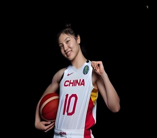 退步太大！女籃頂級(jí)鋒線球員，首發(fā)打了8分鐘，被宮魯鳴棄用