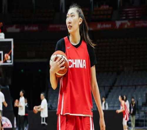 韓旭：暫無(wú)征戰(zhàn)WCBA的計(jì)劃，全力沖擊WNBA