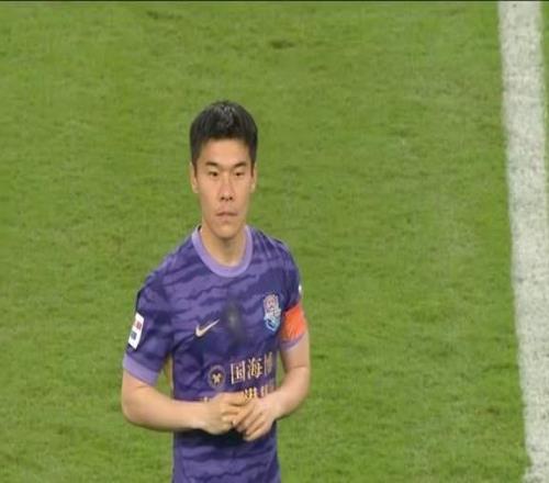 再磨合中甲见，津门虎锋无力于根伟踢铁人不拿三分4月连遇强队