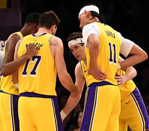 隨著湖人加時(shí)絕殺，快船被爆冷，西部最新排名出爐！掘金下滑第6