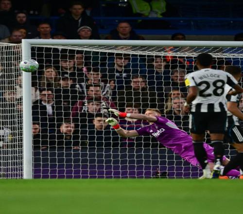 代表三支球隊(duì)英超客勝切爾西，拉姆斯代爾是歷史第一人