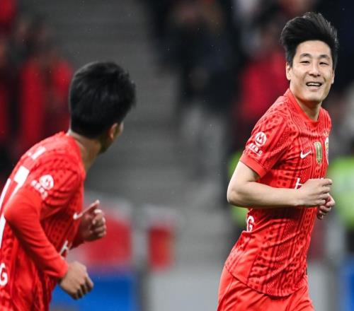 中超最新積分戰(zhàn)報(bào)：成都蓉城登頂，上海海港狂轟4球，河南兩連勝