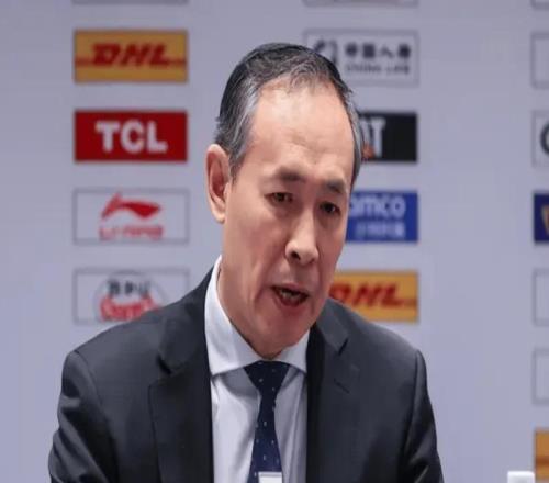 勝廣州發(fā)布會！許利民與陳盈駿談第三節(jié)調(diào)整，直指雙塔陣容防守！