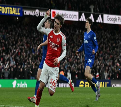 16歲73天，道曼成為阿森納隊(duì)史最年輕英超進(jìn)球者