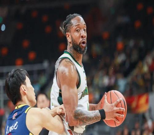 付豪26分9板鄢手騏17分莫蘭德21板6助攻遼寧本鋼客場89：73戰(zhàn)勝深圳馬可波羅