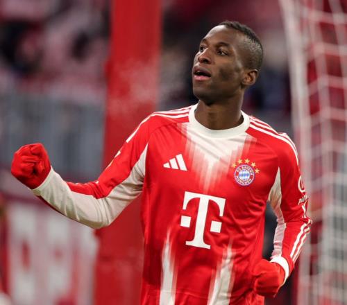 太殘暴了！杰克遜蹬踏對(duì)手腳踝直紅，球迷：切爾西出品自帶紅牌