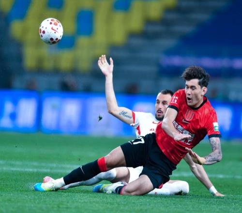 一場(chǎng)10，讓中超榜首易主，神仙進(jìn)球誕生：第79分鐘角球破門絕殺