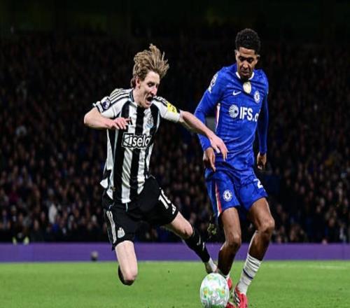 戈登：這個賽季的比賽節(jié)奏非常殘酷機會出現(xiàn)時我們把握住了