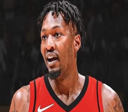 轟21+2+5！斯瑪特夢回巔峰，佩林卡簽約血賺，他比電風(fēng)扇強太多了