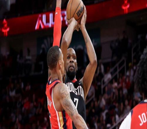 NBA重大漏判！漏吹火箭關鍵時刻發(fā)球違例：杜蘭特接球制勝一擊