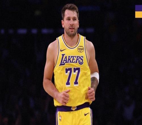 最多領(lǐng)先17分！湖人火力全開：東契奇16分8助，詹姆斯單節(jié)11分