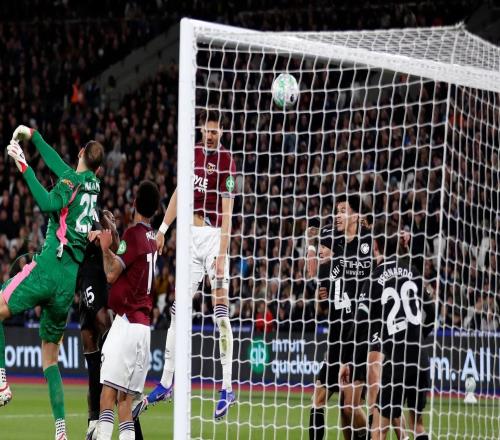 差距曼城全場(chǎng)15個(gè)角球均未進(jìn)球，鐵錘僅1個(gè)角球即破門