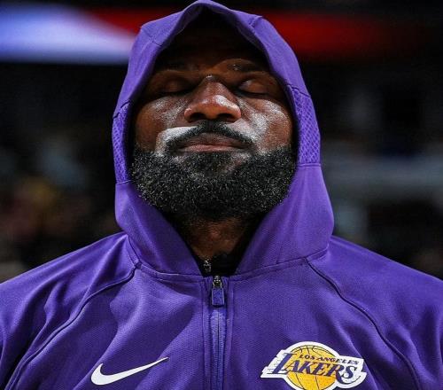 甘當綠葉！湖人6150掘金，看數(shù)據(jù)：他才是頭號功臣！