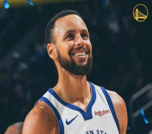 38岁了！祝NBA历史最伟大的射手库里生日快乐！