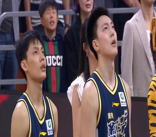 慘敗16分廣東輸在哪京媒一針見(jiàn)血，滬媒護(hù)短，粵媒卻在避重就輕