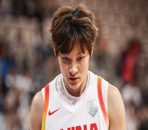 楊力維：我認為長時間集訓不是最優(yōu)選擇，我們也需要回歸生活