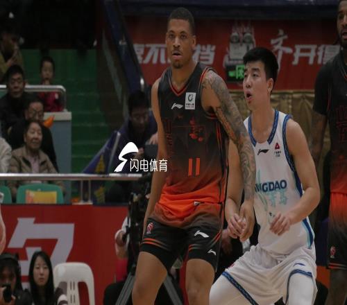 贏下齊魯?shù)卤?！山東高速男籃8576力克青島，取得兩連勝