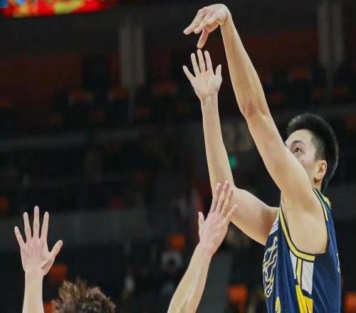 崔永熙完成首秀廣東東陽光主場不敵遼寧球隊(duì)需總結(jié)調(diào)整再出發(fā)