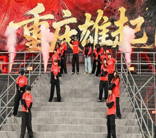 球迷兩極對峙！重慶銅梁龍“票價之爭”：中超俱樂部運營新思考