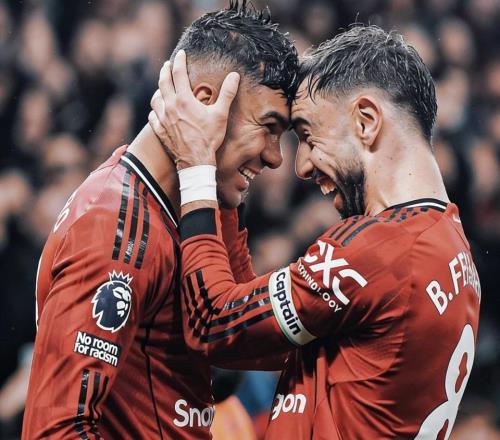 英超：曼聯(lián)31維拉穩(wěn)居第3！B費(fèi)助攻雙響破紀(jì)錄謝什科替補(bǔ)破門