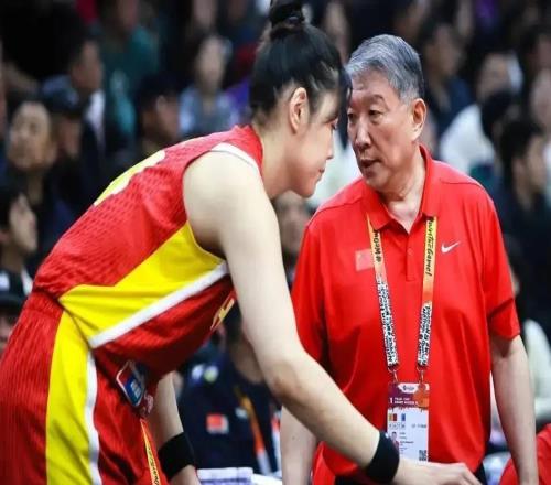險勝捷克卻露硬傷！中國女籃的勝利，為何喜憂參半引熱議