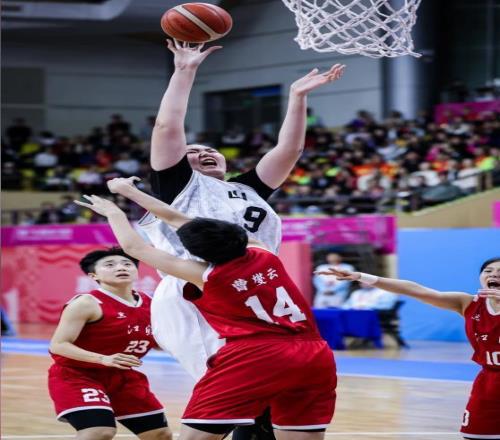 長(zhǎng)得高有啥用全場(chǎng)只得4分，蘇群吐槽：跟現(xiàn)代籃球節(jié)奏比較脫節(jié)