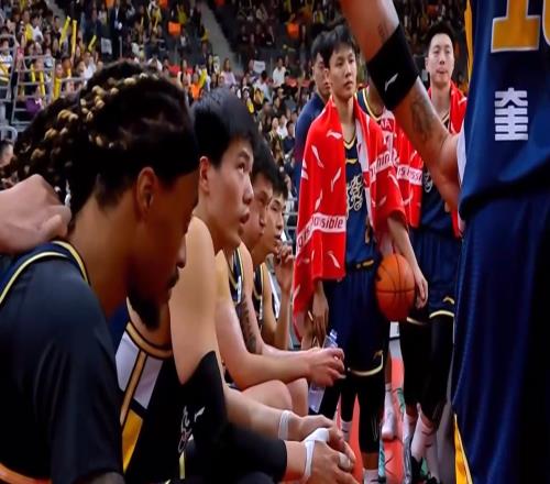 0分0分還是0分！廣東慘敗他是最失意之人，不上場球隊反贏遼寧7分