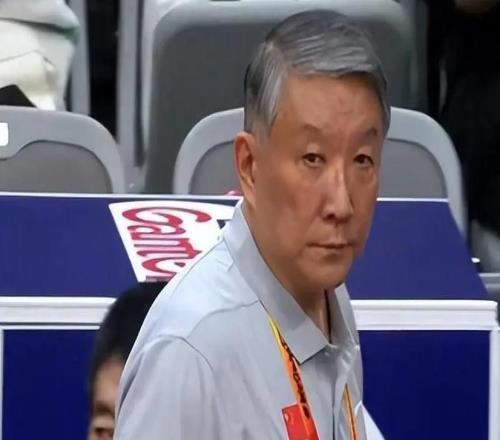 就在今天！中国女篮迎来好消息,宫鲁鸣接受批评,调整球员出场时间