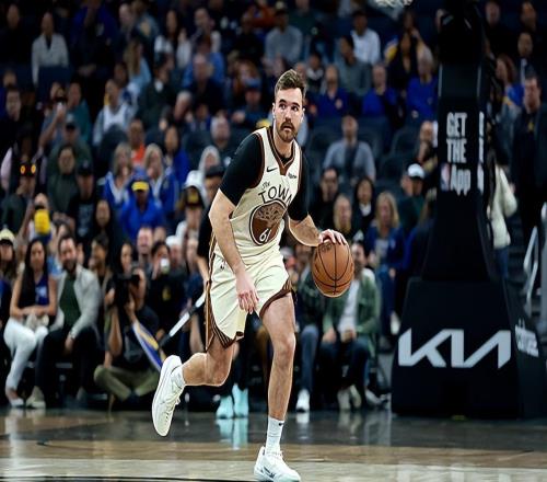 表現(xiàn)依然沒(méi)有起色，勇士真沒(méi)必要繼續(xù)培養(yǎng)這位替補(bǔ)控衛(wèi)了