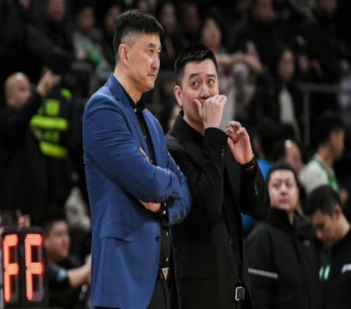 楊鳴力挺杜鋒4個(gè)月前他還是全運(yùn)冠軍達(dá)不到球迷預(yù)期馬上喊下課