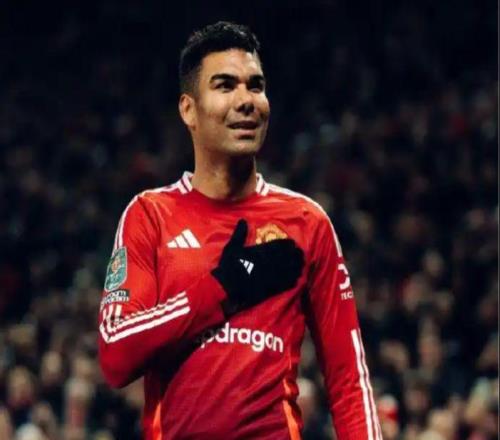 內(nèi)維爾：不應(yīng)該留卡塞米羅，他是曼聯(lián)引援失敗的縮影