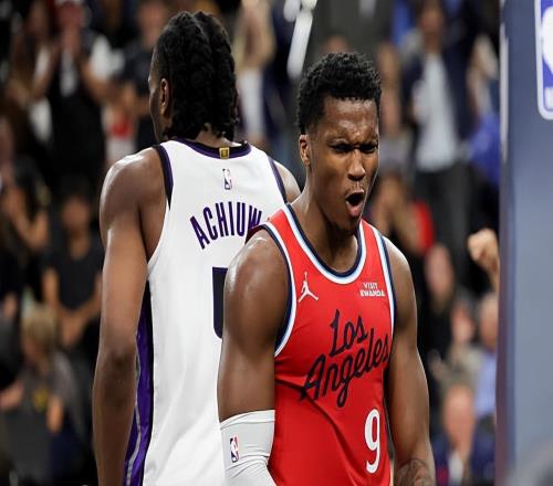 打法也太獨(dú)了！快船后場(chǎng)新援已經(jīng)直接影響到了其他球員的發(fā)揮