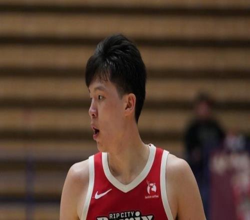 楊瀚森發(fā)展聯(lián)盟出場(chǎng)時(shí)間創(chuàng)新高但打出最低迷一戰(zhàn)