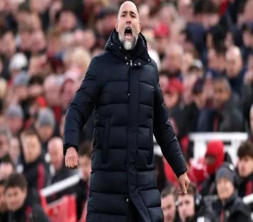 熱刺本場替補席僅7人，其中2門將3小孩，卻頑強戰(zhàn)平利物浦