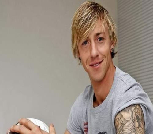 古蒂談?wù)撏磔叄喿x比賽是居萊爾的強(qiáng)項(xiàng)，巴爾韋德成長為領(lǐng)袖球員