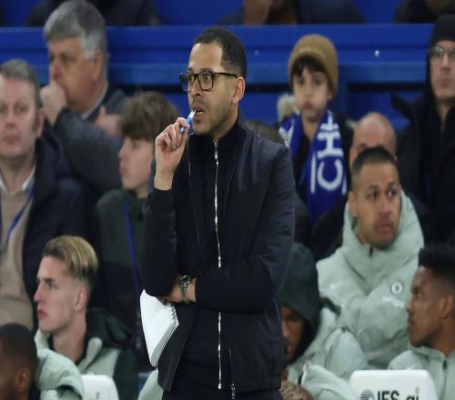 消息人士：切爾西內(nèi)部對(duì)羅塞尼爾長(zhǎng)期執(zhí)教的能力產(chǎn)生嚴(yán)重?fù)?dān)憂