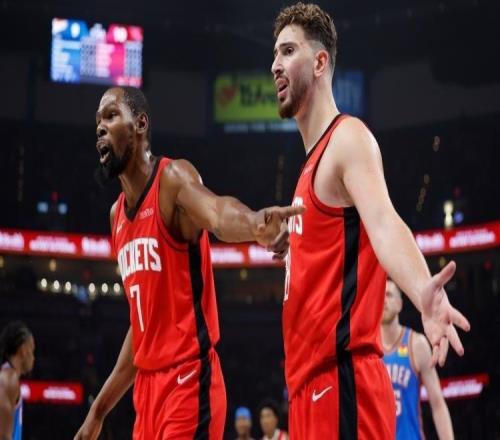 斯通選對人火箭選中1人，收獲4大技能，補強2個位置，解放3核心