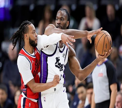 打出超級(jí)兩雙的驚艷數(shù)據(jù)！國(guó)王鋒線(xiàn)大將簡(jiǎn)直是打爆了快船的防線(xiàn)