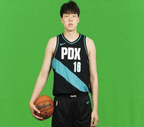 楊瀚森砍13+7+3+2，率隊(duì)122129惜??！開拓者2號(hào)單打獨(dú)斗，太搶戲