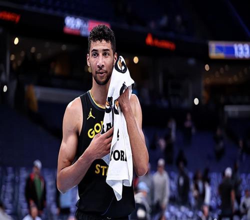 試了幾次也沒試出什么好的效果，勇士還是應(yīng)該堅決果斷將他放棄