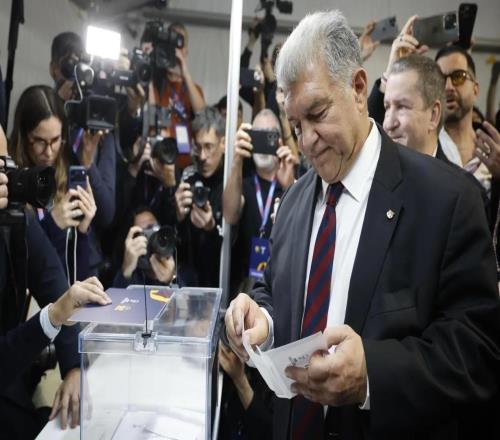 无能狂怒丰特团队成员：拉波尔塔利用球员造势真不像话