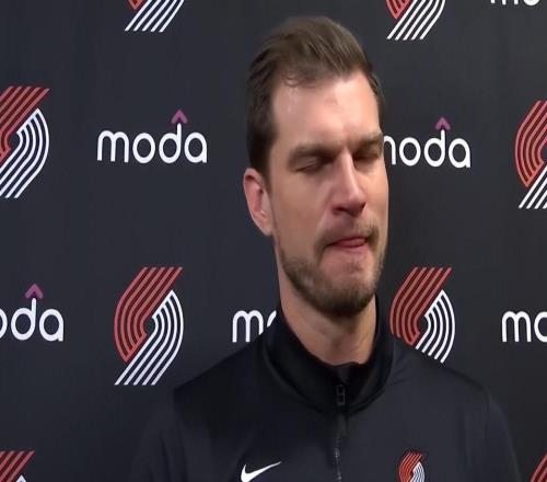 13中4+5失誤！楊瀚森遭2.11米中鋒打爆連場(chǎng)被碾壓斯帥暗示差得遠(yuǎn)