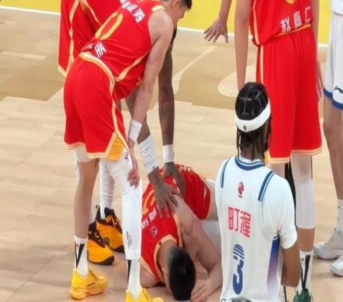 CBA惡漢暴力傷人！反關節(jié)王洪澤后再廢大秋，球迷：你打國家隊吧